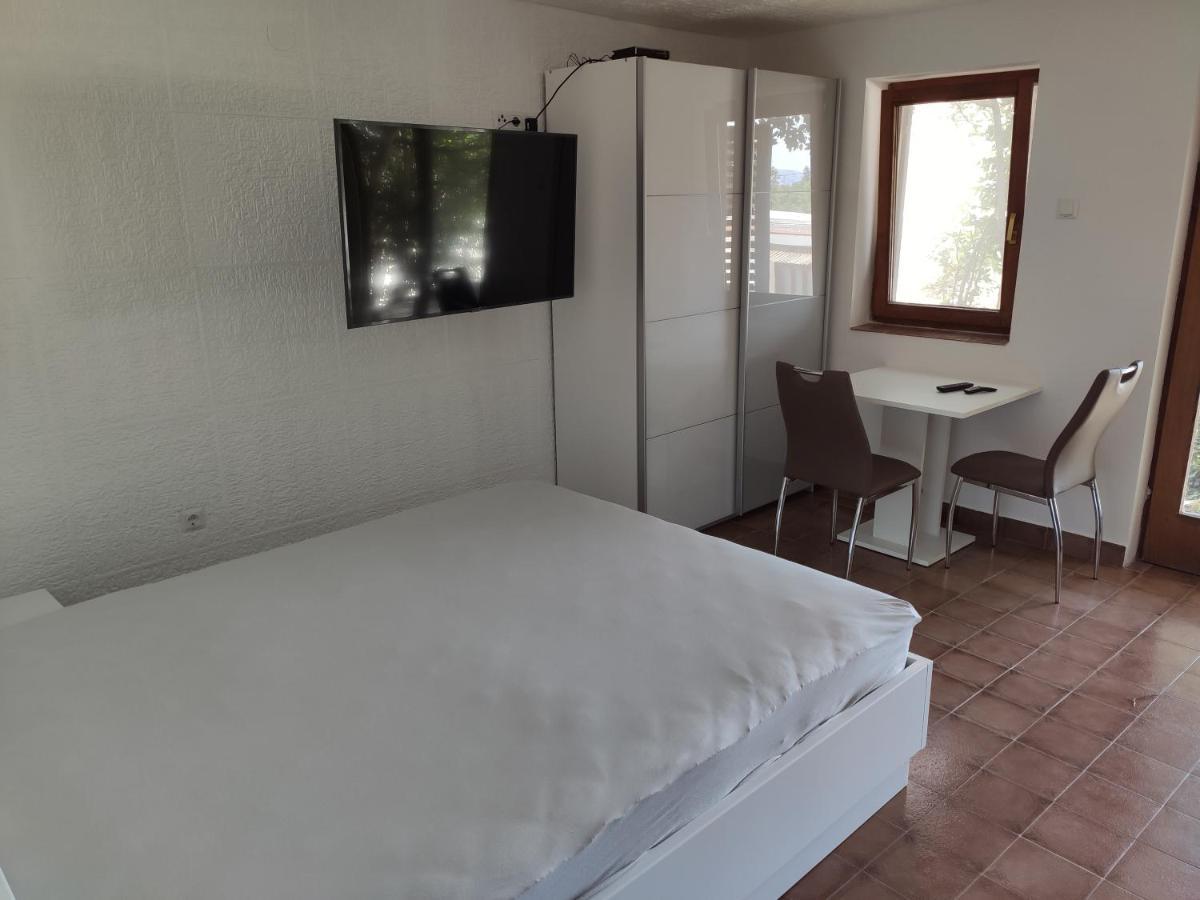 קריקווניצה 2 Minutes To The Beach Ev Station Available מראה חיצוני תמונה
